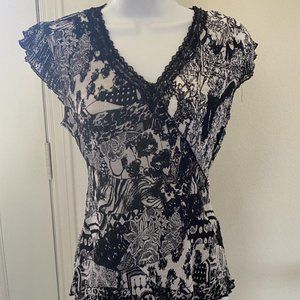 Alberto Makali Black/White blouse; flutter sleeve, sequin detail at neck